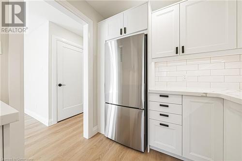 5033 Pinedale Avenue Unit# 48, Burlington, ON - Indoor Photo Showing Kitchen