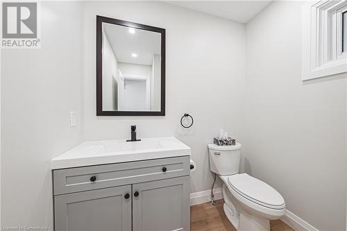 5033 Pinedale Avenue Unit# 48, Burlington, ON - Indoor Photo Showing Bathroom