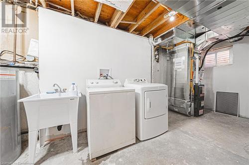 5033 Pinedale Avenue Unit# 48, Burlington, ON - Indoor Photo Showing Laundry Room