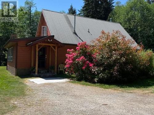 2243 Roberts Road, Powell River, BC - Outdoor