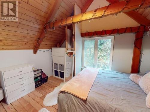 2243 Roberts Road, Powell River, BC - Indoor Photo Showing Bedroom