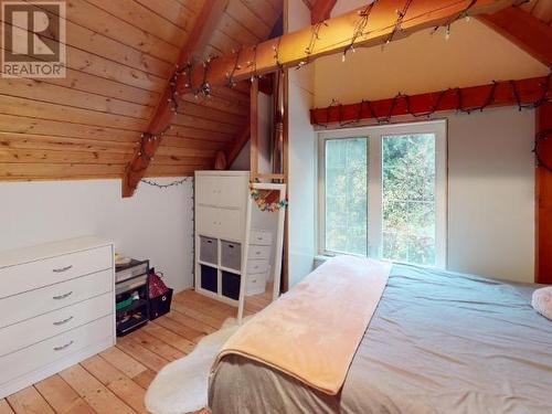 2243 Roberts Road, Powell River, BC - Indoor Photo Showing Bedroom