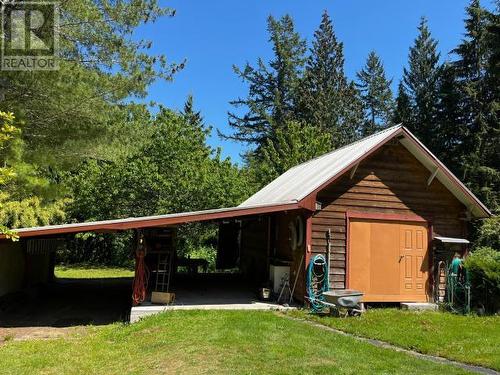 2243 Roberts Road, Powell River, BC - Outdoor