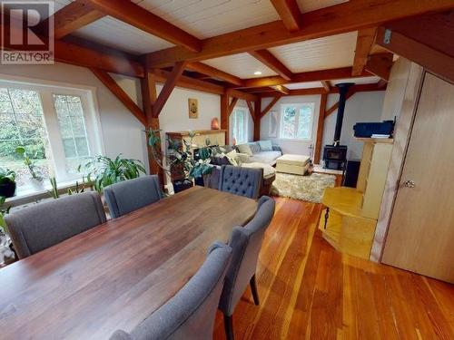 2243 Roberts Road, Powell River, BC - Indoor Photo Showing Dining Room