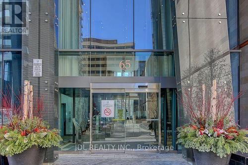 1906 - 65 St Mary Street, Toronto, ON - Outdoor