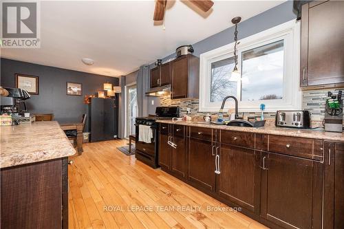 348 First Avenue N, Pembroke, ON - Indoor Photo Showing Kitchen