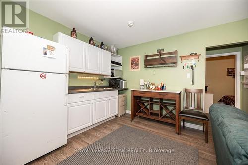 348 First Avenue N, Pembroke, ON - Indoor Photo Showing Kitchen With Double Sink