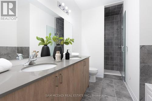 82 Salina Street, Mississauga, ON - Indoor Photo Showing Bathroom