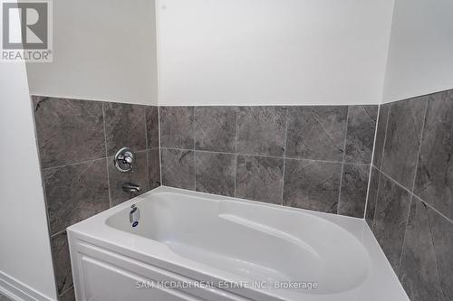 82 Salina Street, Mississauga, ON - Indoor Photo Showing Bathroom