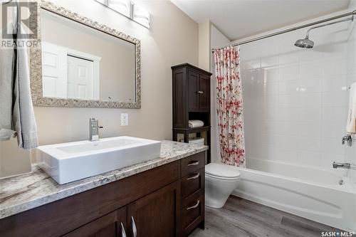 2B 5 2Nd Avenue, Lumsden, SK - Indoor Photo Showing Bathroom