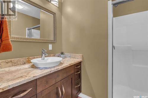 2B 5 2Nd Avenue, Lumsden, SK - Indoor Photo Showing Bathroom