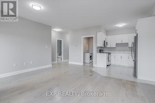 201 - 163 Port Robinson Road, Welland, ON - Indoor Photo Showing Kitchen