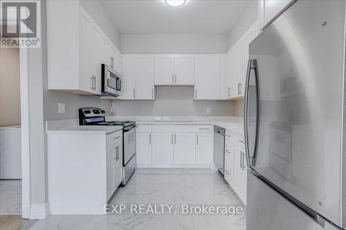 201 - 163 Port Robinson Road, Welland, ON - Indoor Photo Showing Kitchen