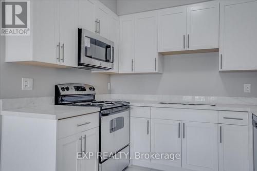 201 - 163 Port Robinson Road, Welland, ON - Indoor Photo Showing Kitchen