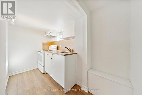 681 Scarlett Road, Toronto, ON - Indoor Photo Showing Kitchen