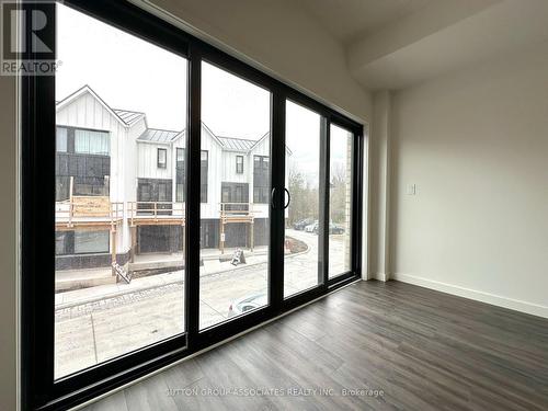 25 Rainwater Lane, Barrie, ON - Indoor Photo Showing Other Room