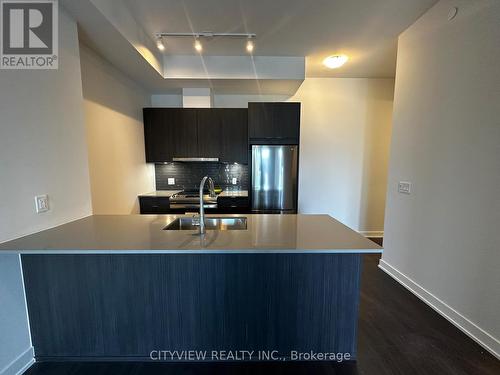 905 - 4130 Parkside Village Drive, Mississauga, ON - Indoor Photo Showing Kitchen With Double Sink