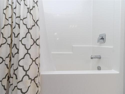 3439 Turnstone Dr, Langford, BC - Indoor Photo Showing Bathroom