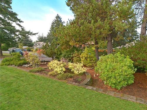 576 Dogwood Rd, Qualicum Beach, BC 