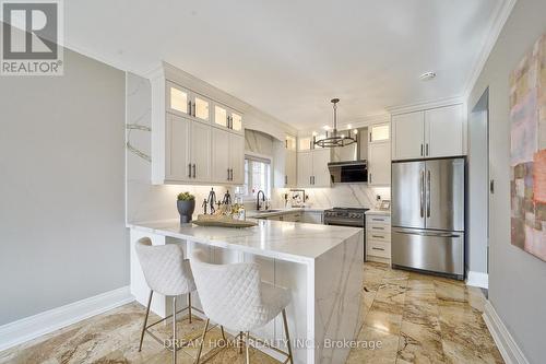 95 Rivermill Crescent, Vaughan, ON - Indoor Photo Showing Kitchen With Upgraded Kitchen