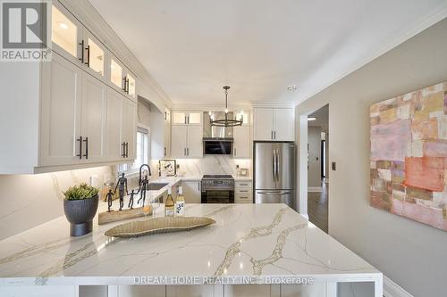 95 Rivermill Crescent, Vaughan, ON - Indoor Photo Showing Kitchen