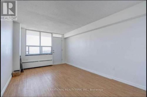 909 - 940 Caledonia Road E, Toronto, ON - Indoor Photo Showing Other Room