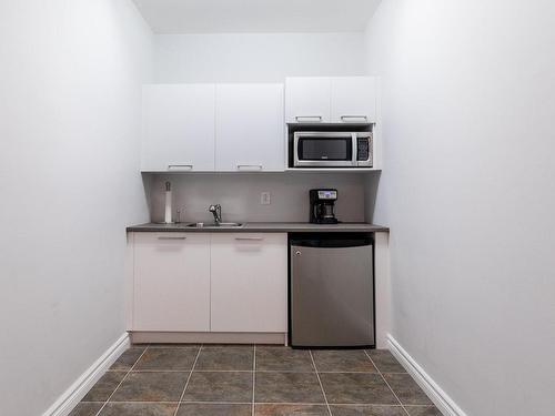 Interior - 175 Route 104, Mont-Saint-Grégoire, QC - Indoor Photo Showing Kitchen