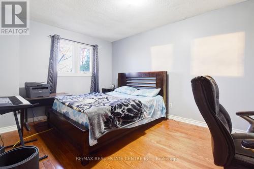 416 Winfield Terrace, Mississauga, ON - Indoor Photo Showing Bedroom