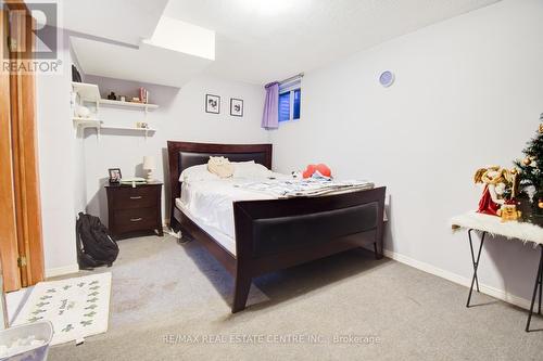 416 Winfield Terrace, Mississauga, ON - Indoor Photo Showing Bedroom