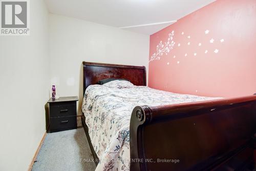 416 Winfield Terrace, Mississauga, ON - Indoor Photo Showing Bedroom