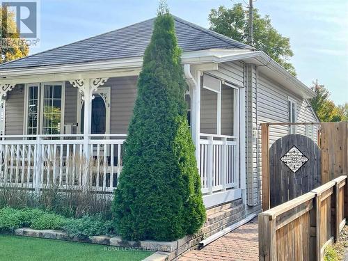 30 College Street, Halton Hills, ON - Outdoor