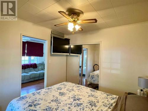 30 College Street, Halton Hills, ON - Indoor Photo Showing Bedroom