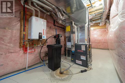 30 Betty May Crescent, East Gwillimbury, ON - Indoor Photo Showing Basement