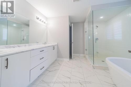 30 Betty May Crescent, East Gwillimbury, ON - Indoor Photo Showing Bathroom