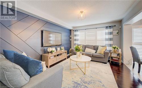 500 Carbert Crescent, Milton, ON - Indoor Photo Showing Living Room