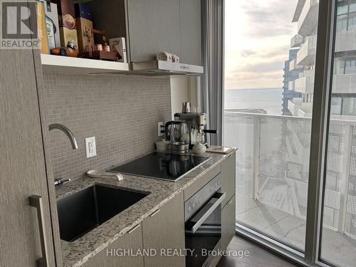 6702 - 88 Harbour Street, Toronto, ON - Indoor Photo Showing Kitchen