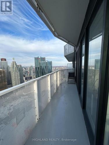 6702 - 88 Harbour Street, Toronto, ON - Outdoor With View With Exterior