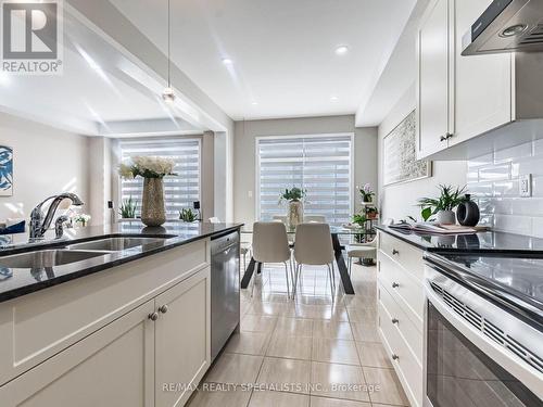 38 Boathouse Road, Brampton, ON - Indoor Photo Showing Kitchen With Double Sink With Upgraded Kitchen