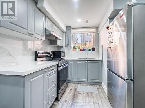 38 Boathouse Road, Brampton, ON - Indoor Photo Showing Kitchen