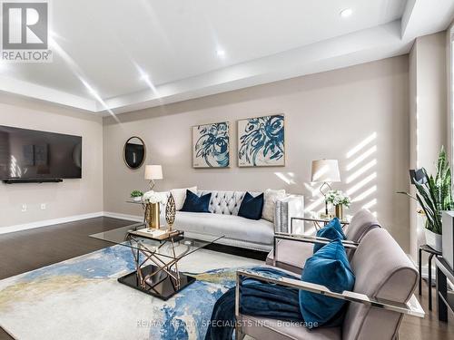 38 Boathouse Road, Brampton, ON - Indoor Photo Showing Living Room