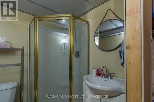 14 South Park Street, Quinte West, ON - Indoor Photo Showing Bathroom