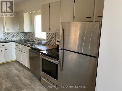 14 South Park Street, Quinte West, ON - Indoor Photo Showing Kitchen With Double Sink