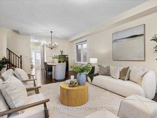 263 Grovehill Cres, Kitchener, ON - Indoor Photo Showing Living Room