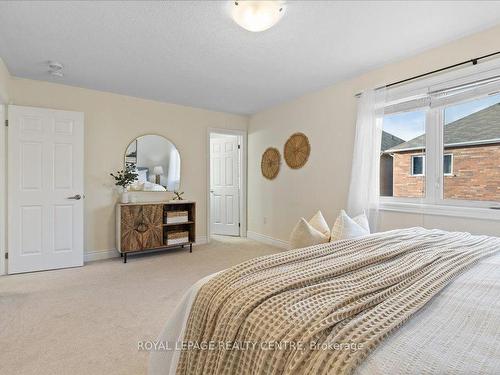 263 Grovehill Cres, Kitchener, ON - Indoor Photo Showing Bedroom