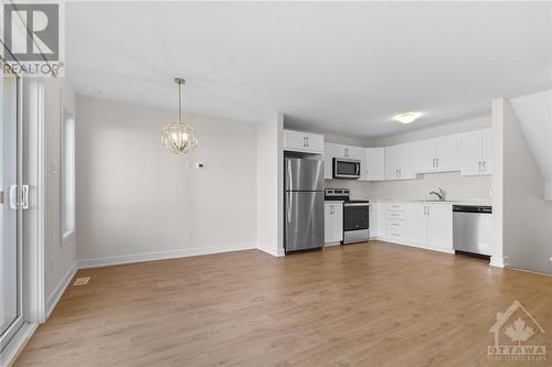 42 Whitcomb Crescent, Smiths Falls, ON - Indoor Photo Showing Kitchen