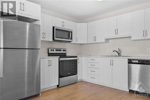 42 Whitcomb Crescent, Smiths Falls, ON - Indoor Photo Showing Kitchen