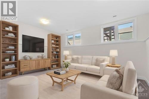 42 Whitcomb Crescent, Smiths Falls, ON - Indoor Photo Showing Living Room