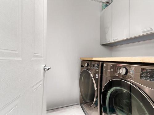 Salle de lavage - 11-454 Rue Élaine, Laval (Fabreville), QC - Indoor Photo Showing Laundry Room