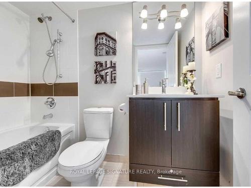 609-17 Anndale Dr, Toronto, ON - Indoor Photo Showing Bathroom