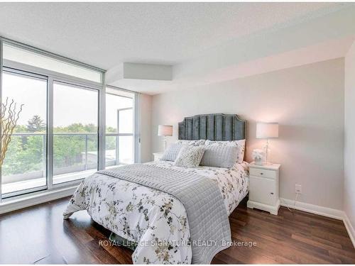 609-17 Anndale Dr, Toronto, ON - Indoor Photo Showing Bedroom